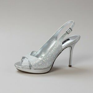 Nina silver Felice shoes, size 6, LIKE NEW!